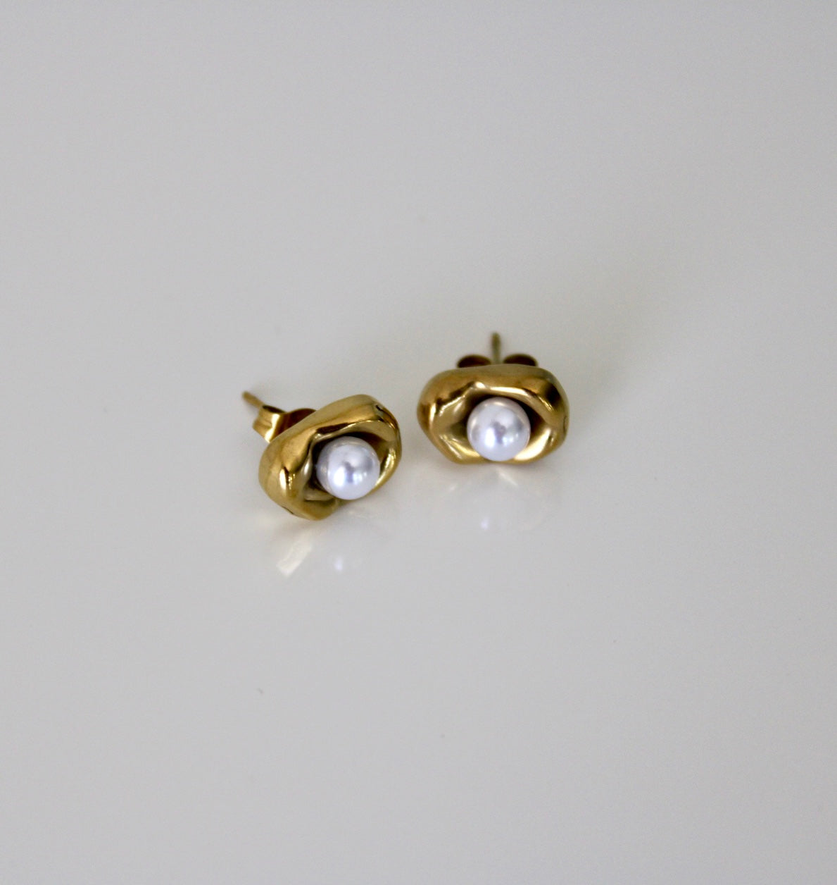 Amelia Pearl Studs