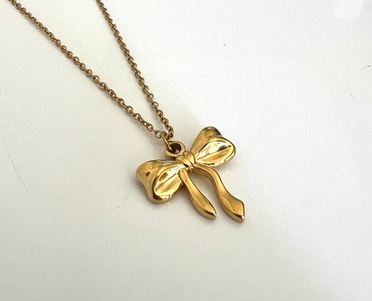 Bow Necklace