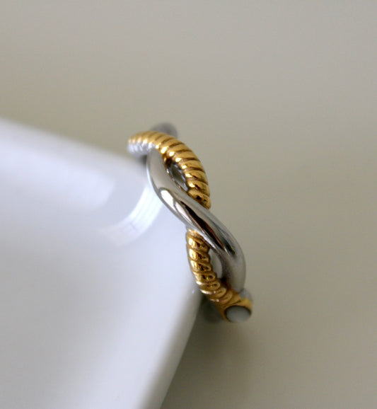 Twist of Gold Ring