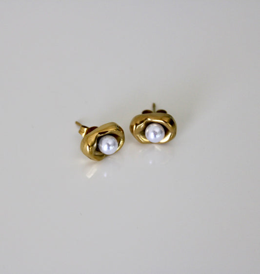 Amelia Pearl Studs